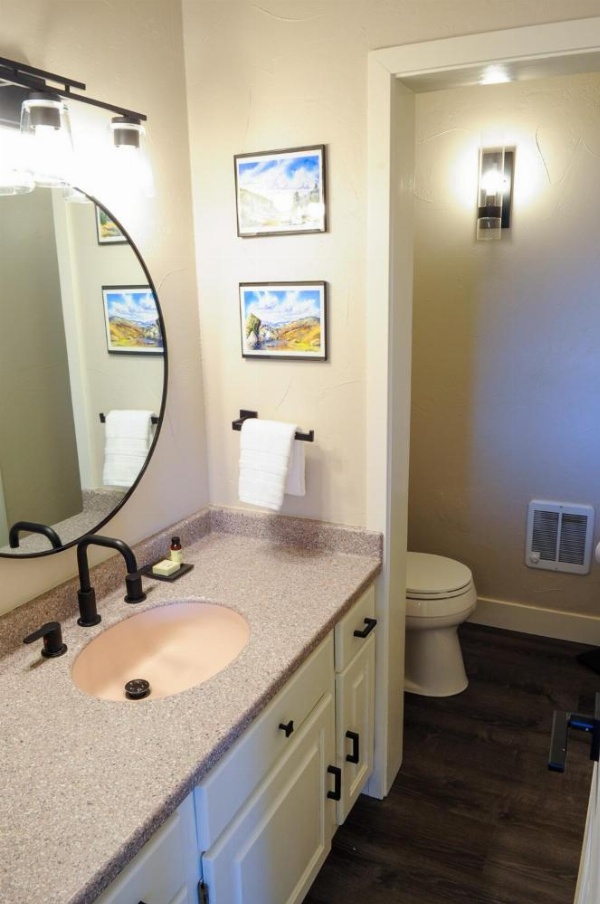 Royal Gorge Cabins image 139