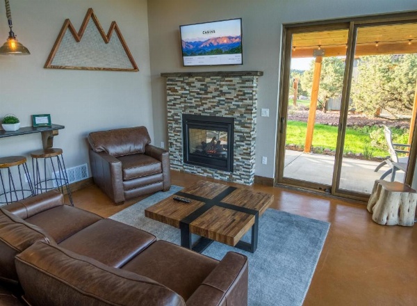 Royal Gorge Cabins image 25