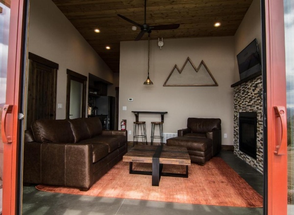 Royal Gorge Cabins image 30