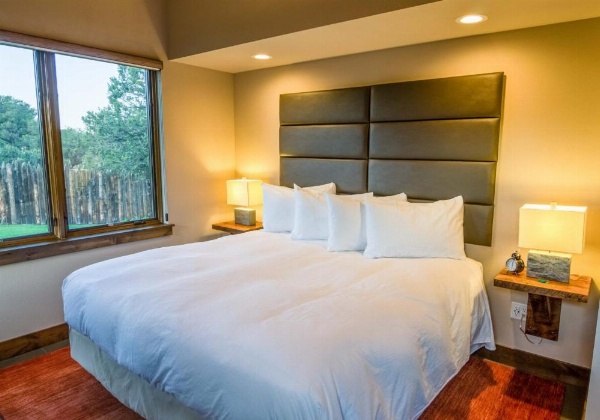 Royal Gorge Cabins image 43