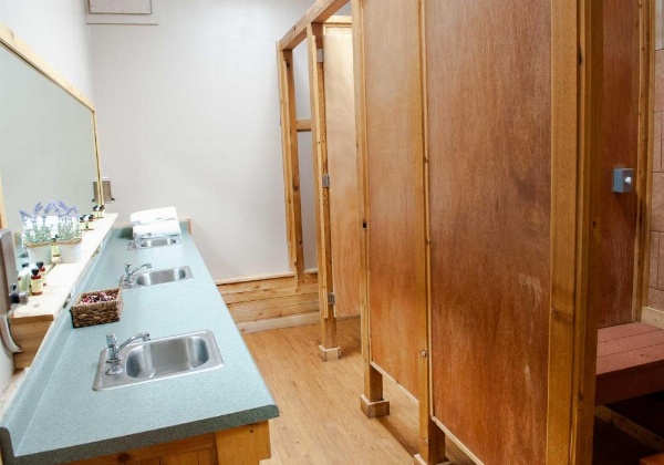 Royal Gorge Cabins image 99